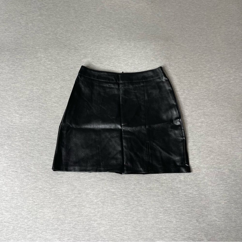 SHEIN Women's Faux Leather Mini Skirt